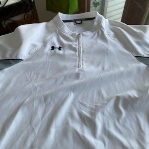 Under Armour Men's 1/4 Zip Mens Large in Great Condition